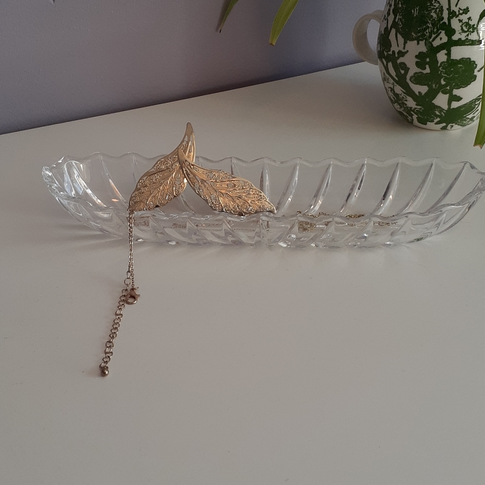 Vintage Crystal Accessory Holder - Picture 6 of 7